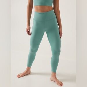Athleta Ultra High Rise Elation 7/8 Tight Leggings